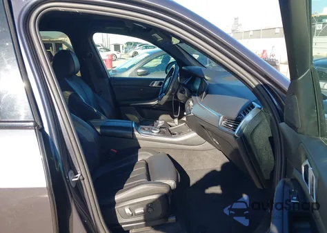 2019 BMW X5 xDrive40I z USA, uszkodzony, nr VIN 5UXCR6C5XKLL52404